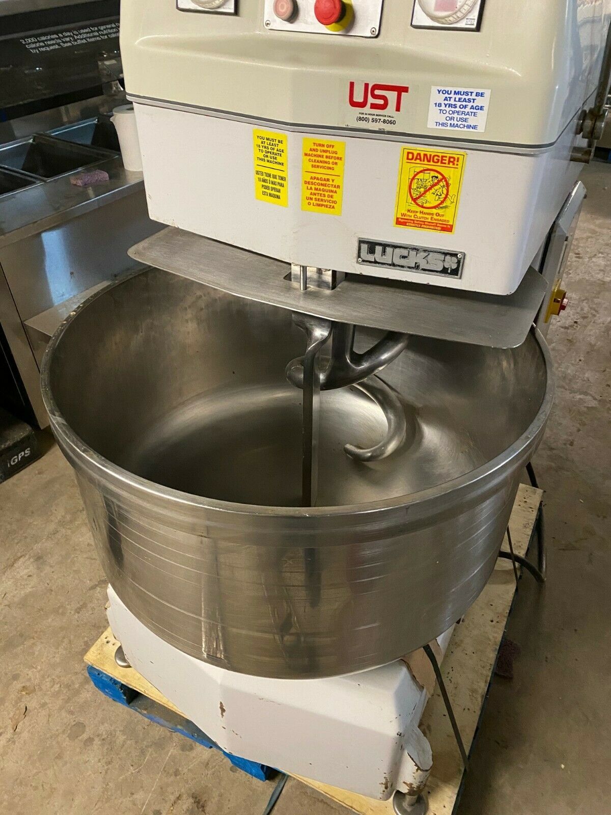 Lucks Sm160 Commercial Large Volume Bakery Spiral Dough Mixer 352 Lbs