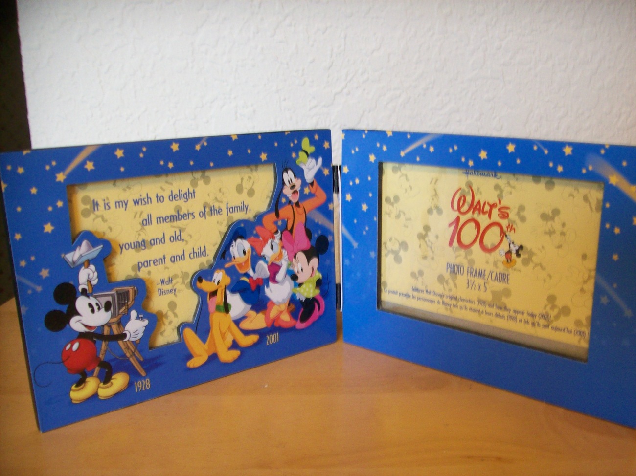 Disney Hallmark Walt’s 100th Anniversary Folding Photo Frame Frames