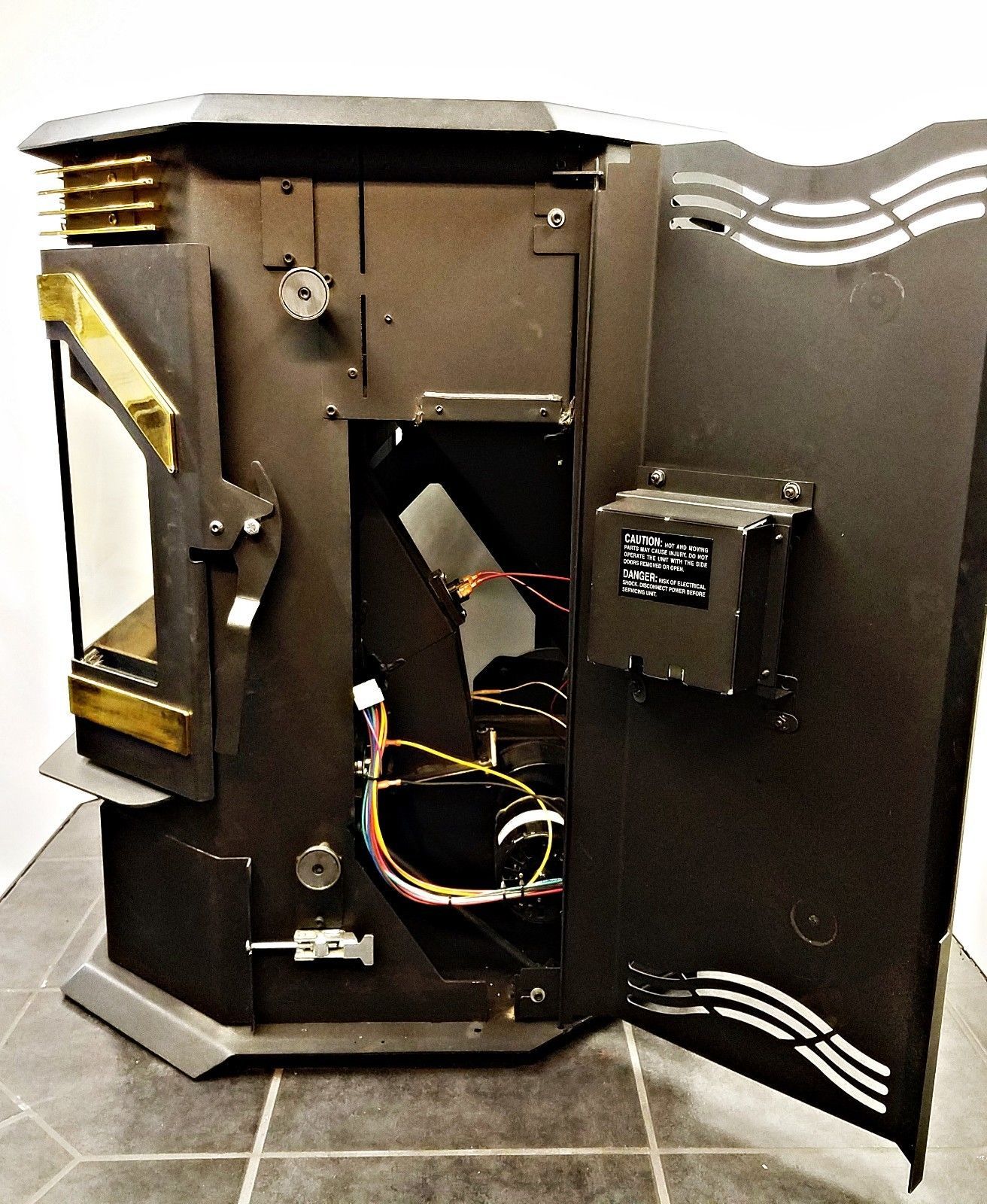 Lennox Country Winslow PS40 Pellet Stove 40,000 BTU, Used