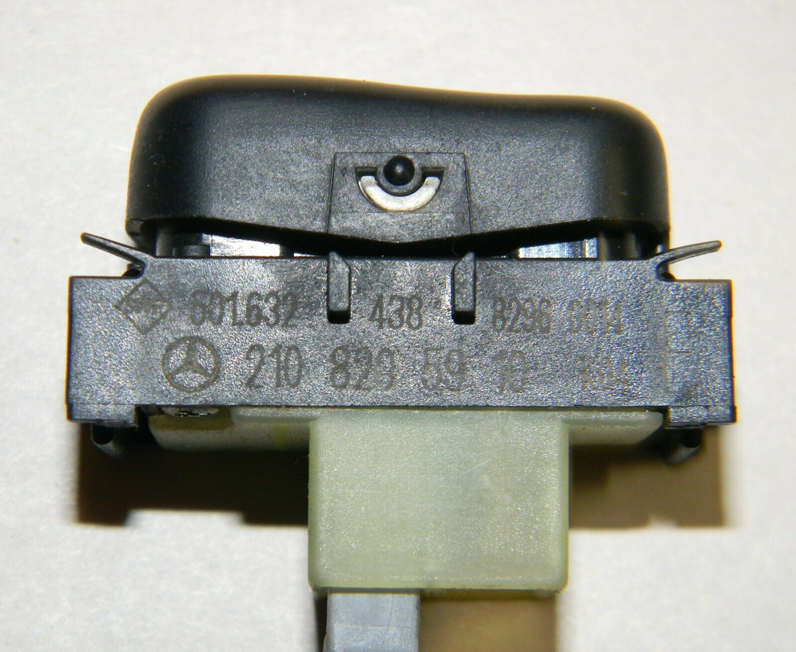 Mercedes Benz W210 EClass AntiTheft Tow Away Switch 9602