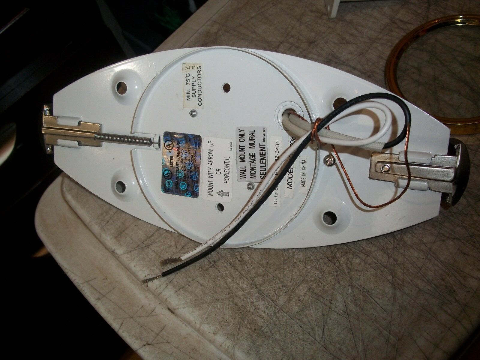 NEW INCANDESCENT LUMINAIRE E14042 6598 INDOOR CEILING LIGHTING FIXTURE