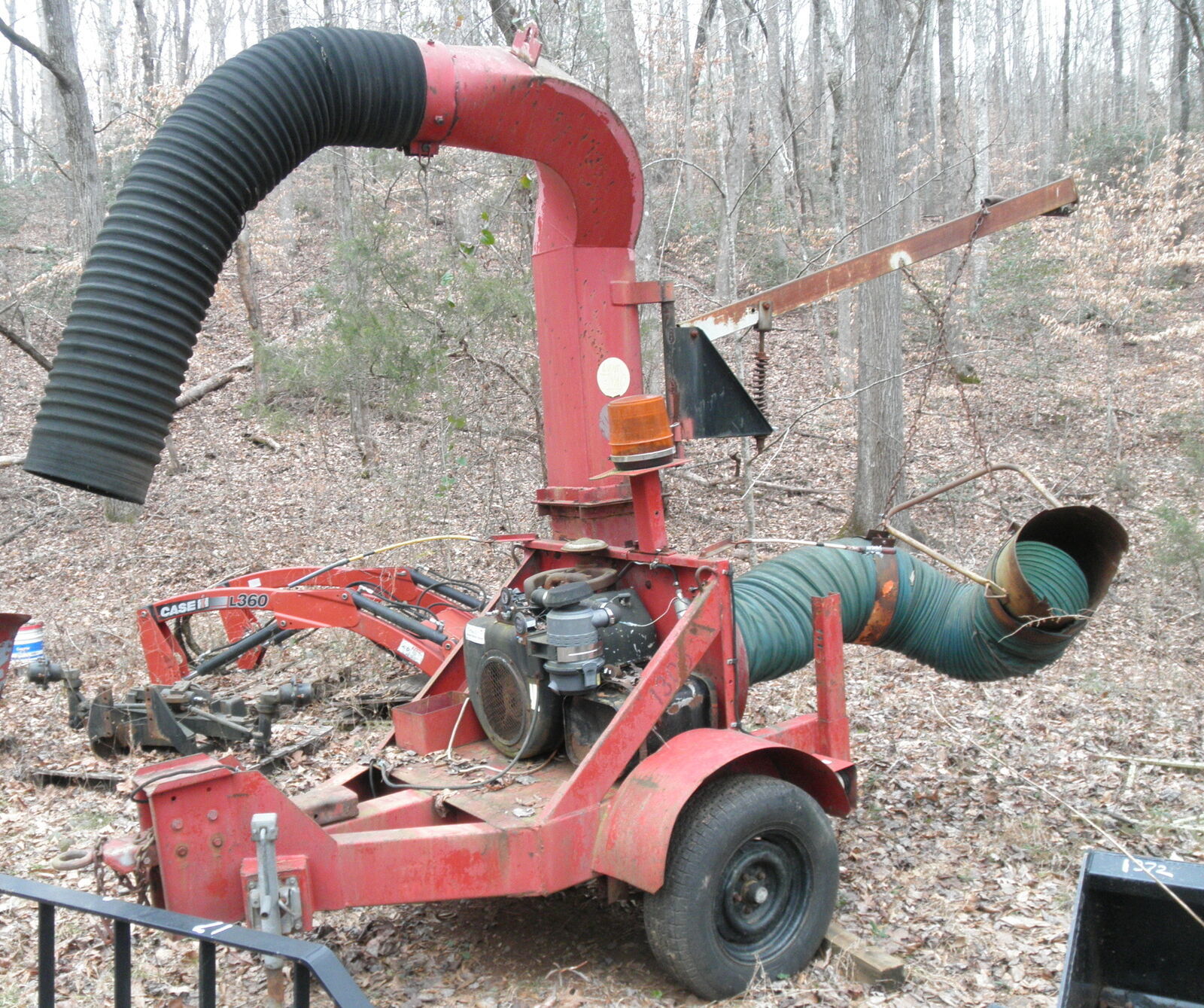 Large Leaf Vacuum Trailer Mounted Heavy Duty Wisconsin VG4 - Other