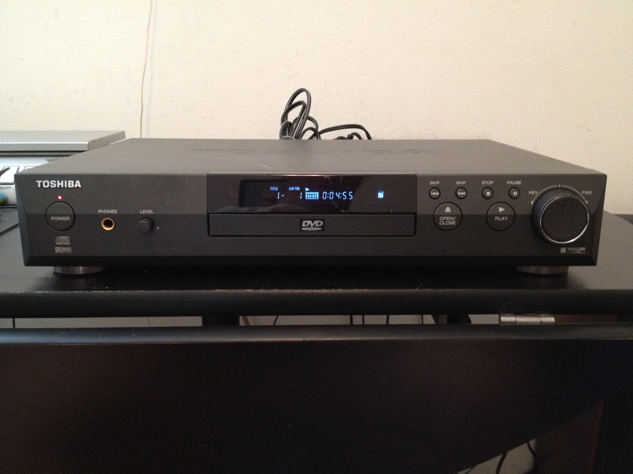 Toshiba DVP3107 Single Disc DVD Player W Digital Optical Out DVD