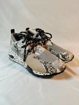 Steve Madden Women&#39;s Cliff Sneakers Size 9.5M (Natural Snake) - $56.09