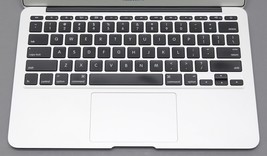 Apple MacBook Air A1370 11.6" Core i5-2467M 1.6GHz 4GB 128GB SSD MC968LL/A image 2