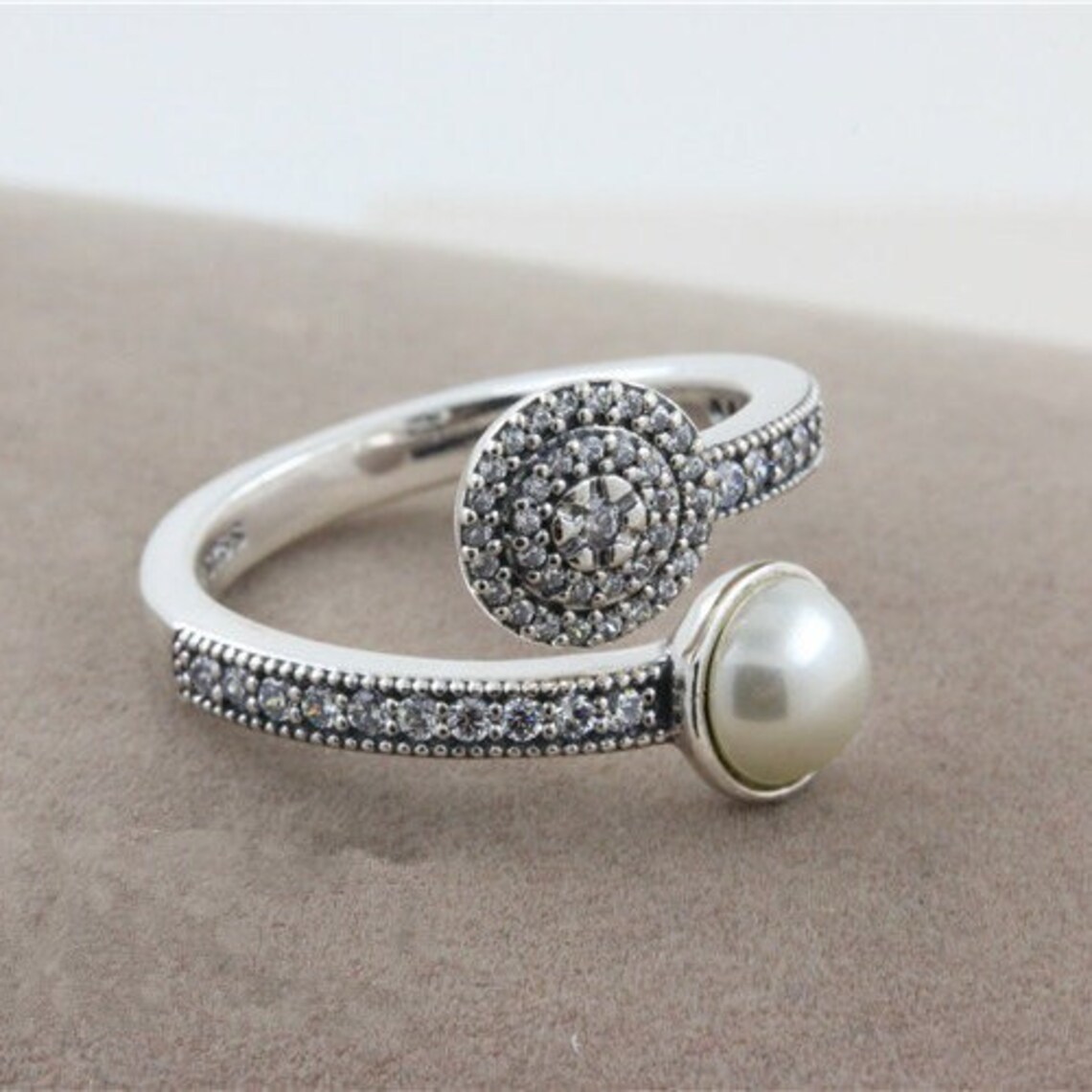 925 Sterling Silver Luminous Glow,Clear Cz & White Pearl Ring