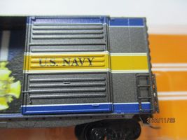 Micro-Trains # 10100767 Micro-Trains Military Valor Award US Navy Cross N-Scale image 3