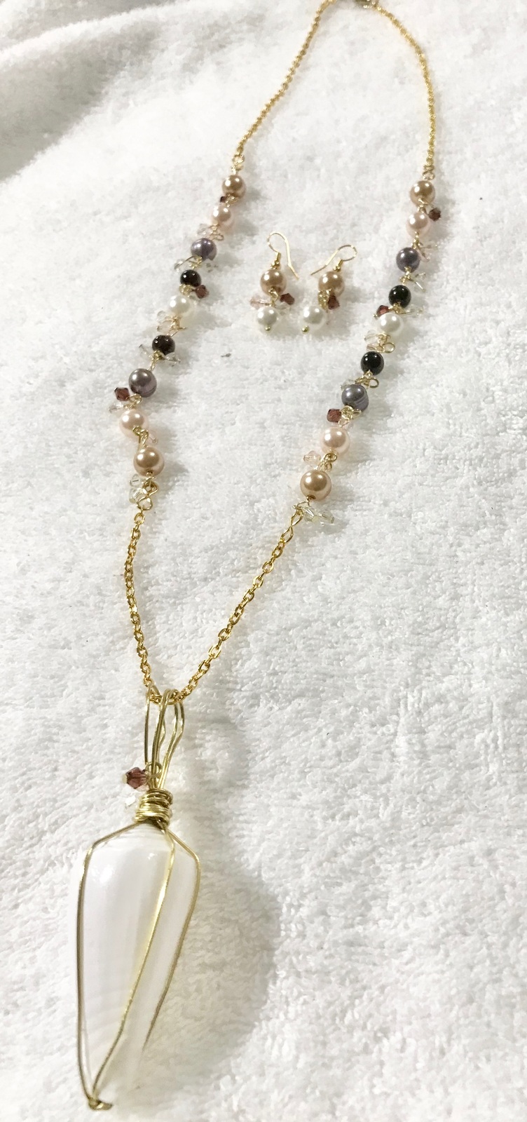 Primary image for Gold Plated Swarovski Pearl Necklace Set With Wire Wrapped Seashell Pendant 