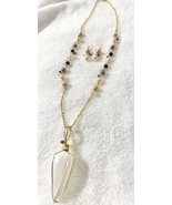 Gold Plated Swarovski Pearl Necklace Set With Wire Wrapped Seashell Pend... - $20.00