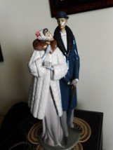 Lladro ~ On the Town $ 1452 ~ Retired ~ Mint ~ Collector edition - $450.00