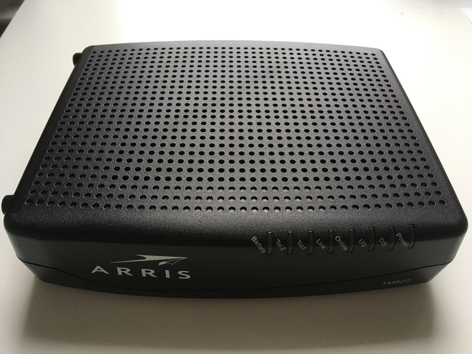 ARRIS TM822G TM02DHD822 DOCSIS 3.0 8x4 TELEPHONY CABLE MODEM NOT WORKING AS IS Modems
