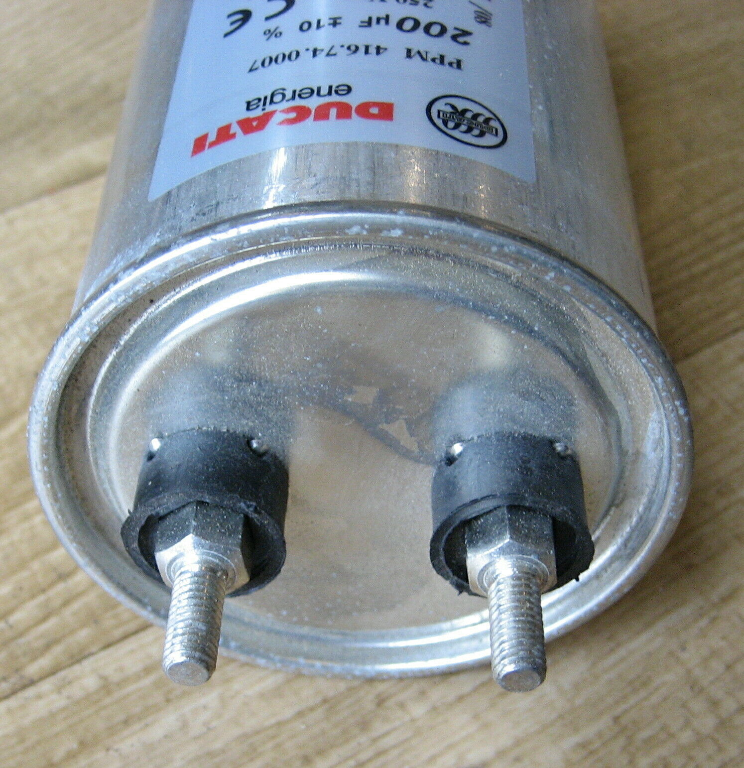 DUCATI Energia 200uF 250VAC /8985 foil capacitor Capacitors
