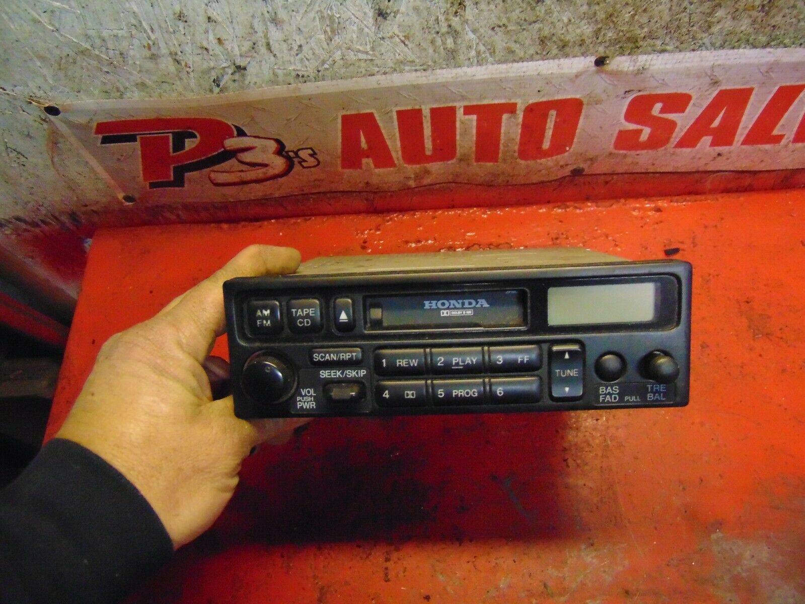 99 00 01 Honda CRV oem factory cassette player radio stereo & CD player