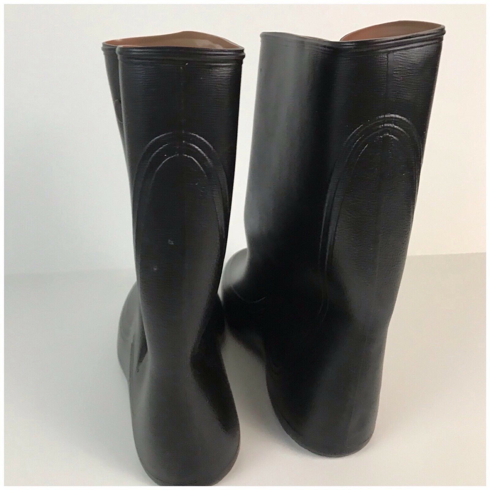 galoshes rain shoes