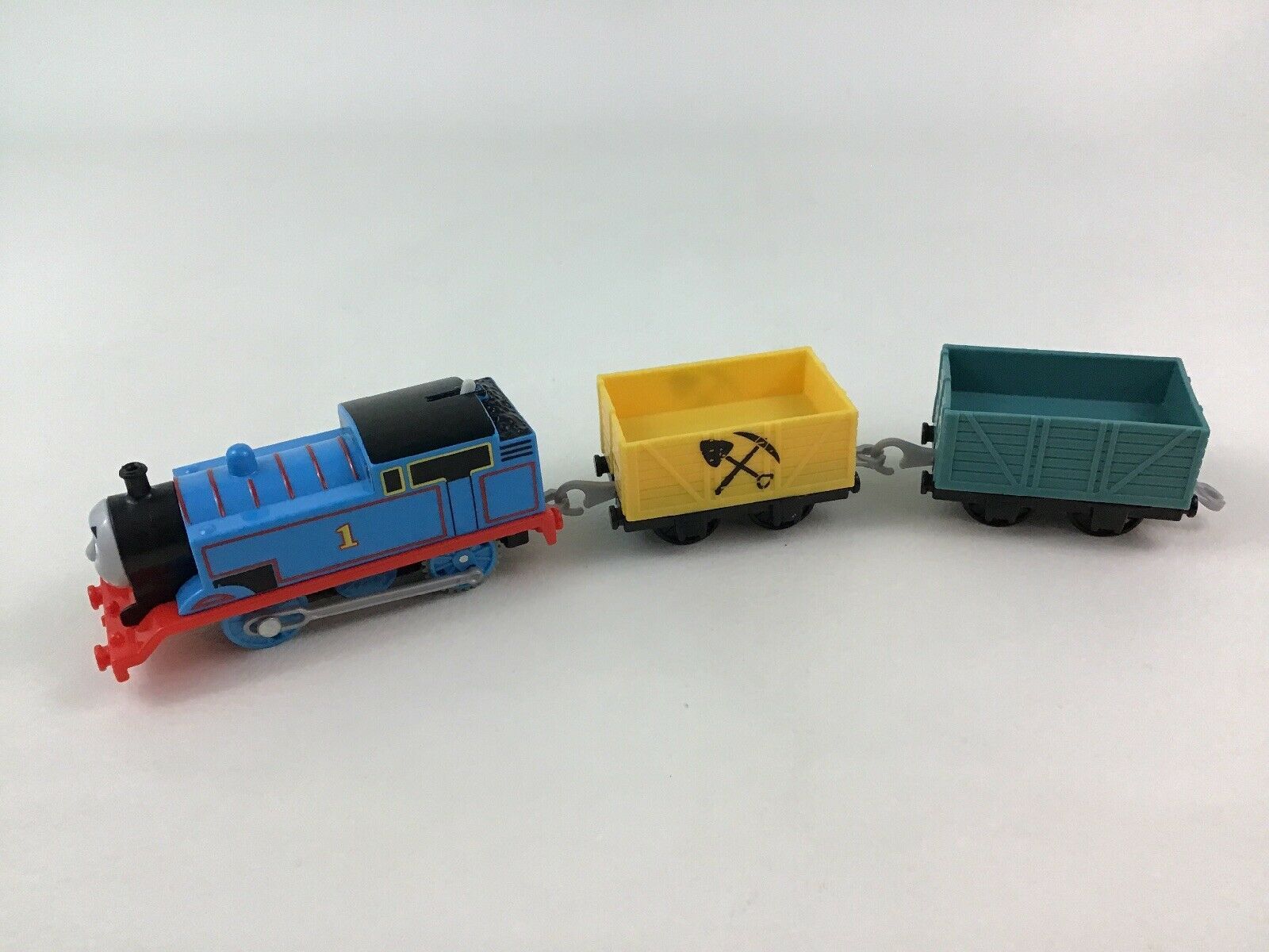Thomas and Friends Trackmaster Motorized Train with Cargo Cars Mattel 2013 A7 TV & Movie