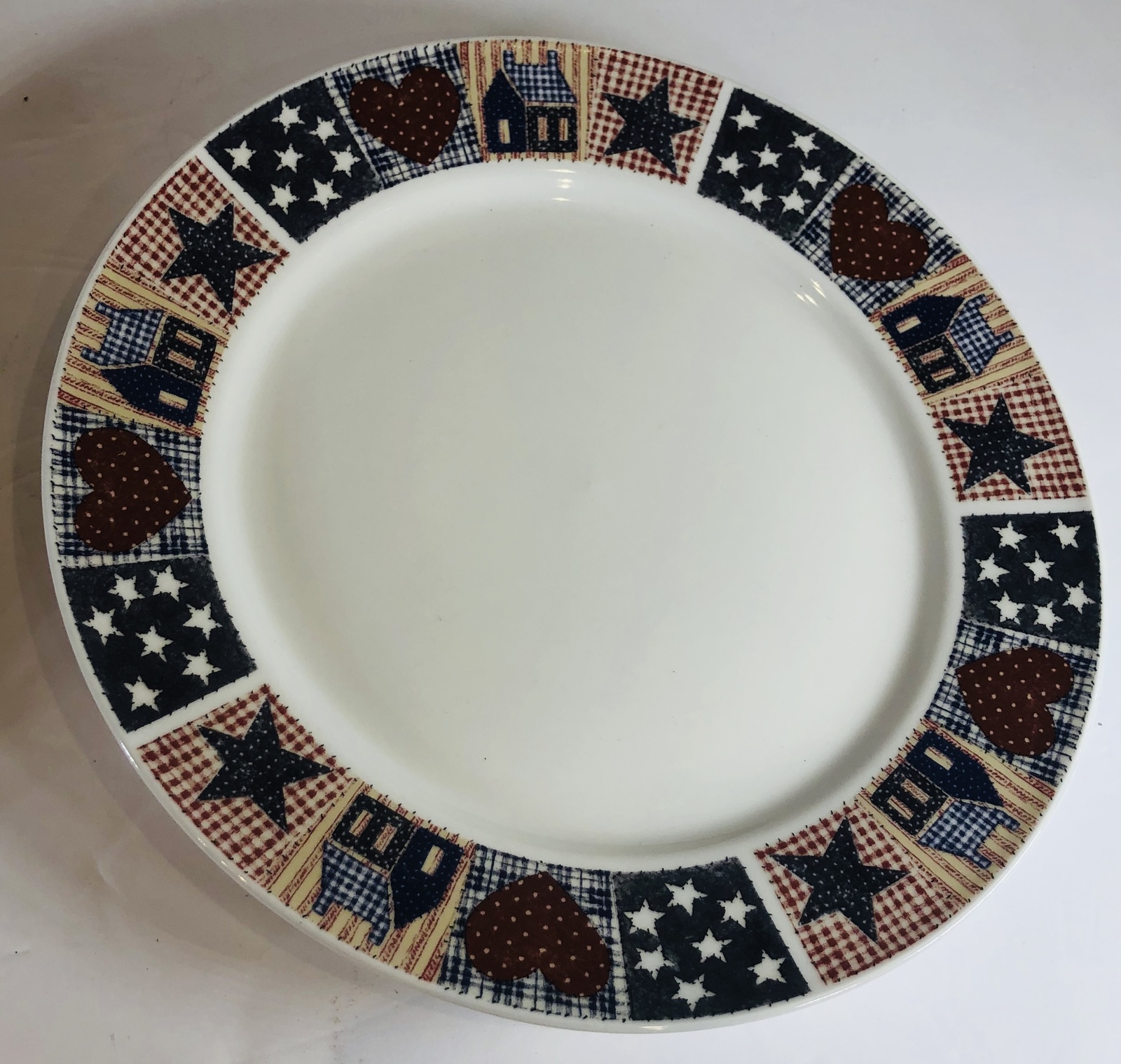 Majesticware by Oneida "American Quilt" Dinnerware Collection Plates