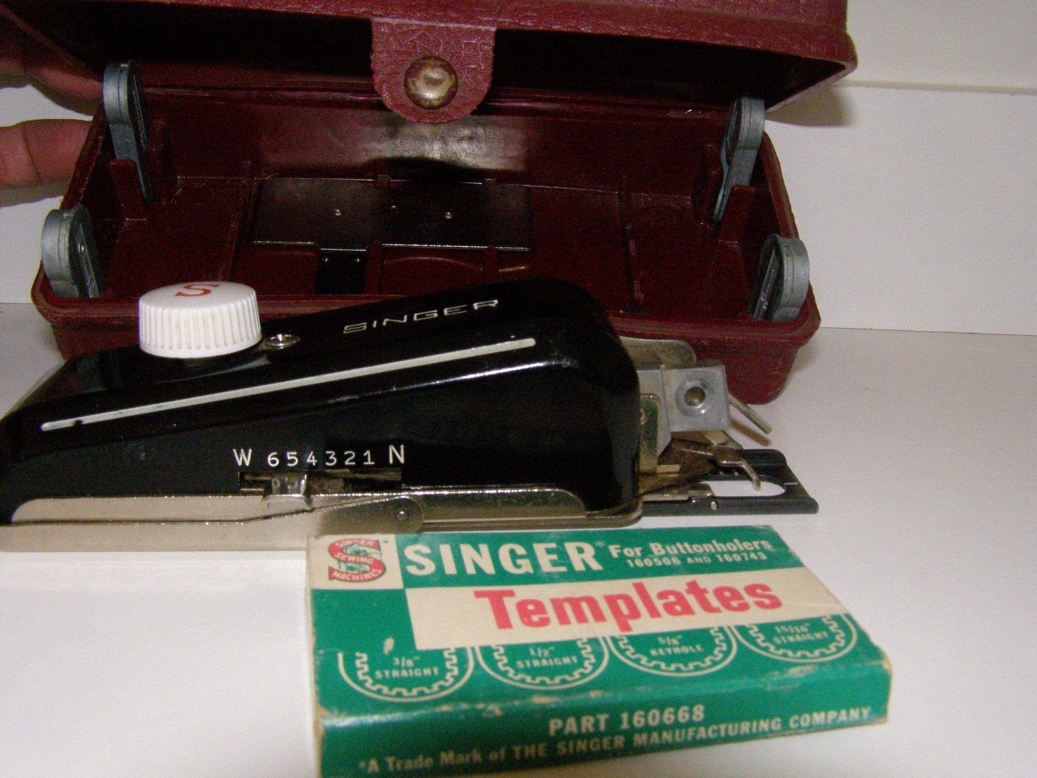 Vintage Singer sewing machine buttonholer W654321N in box with