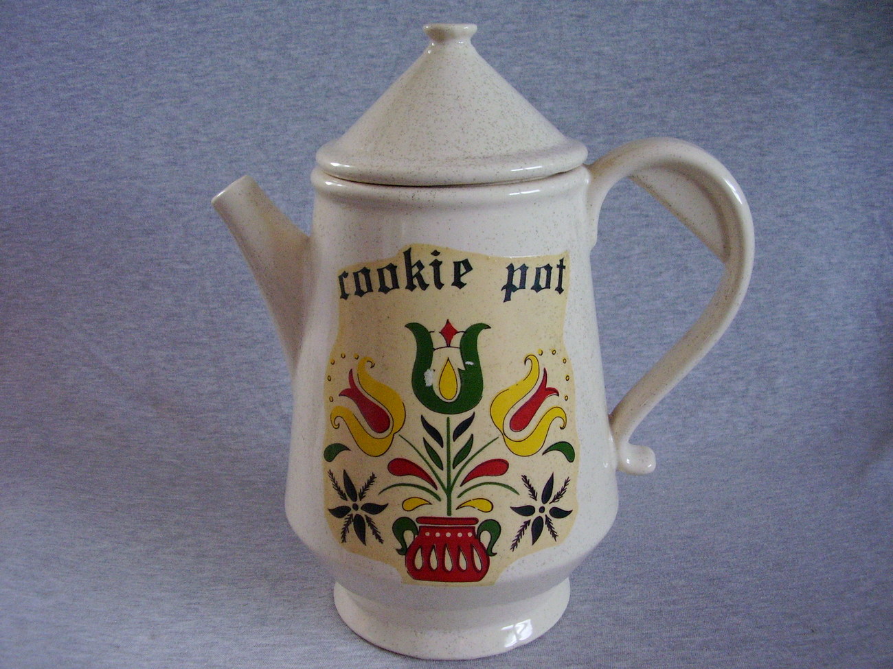 McCoy Coffee Pot Cookie Pot Cookie Jar Vintage Tulips Vintage (Pre1970)