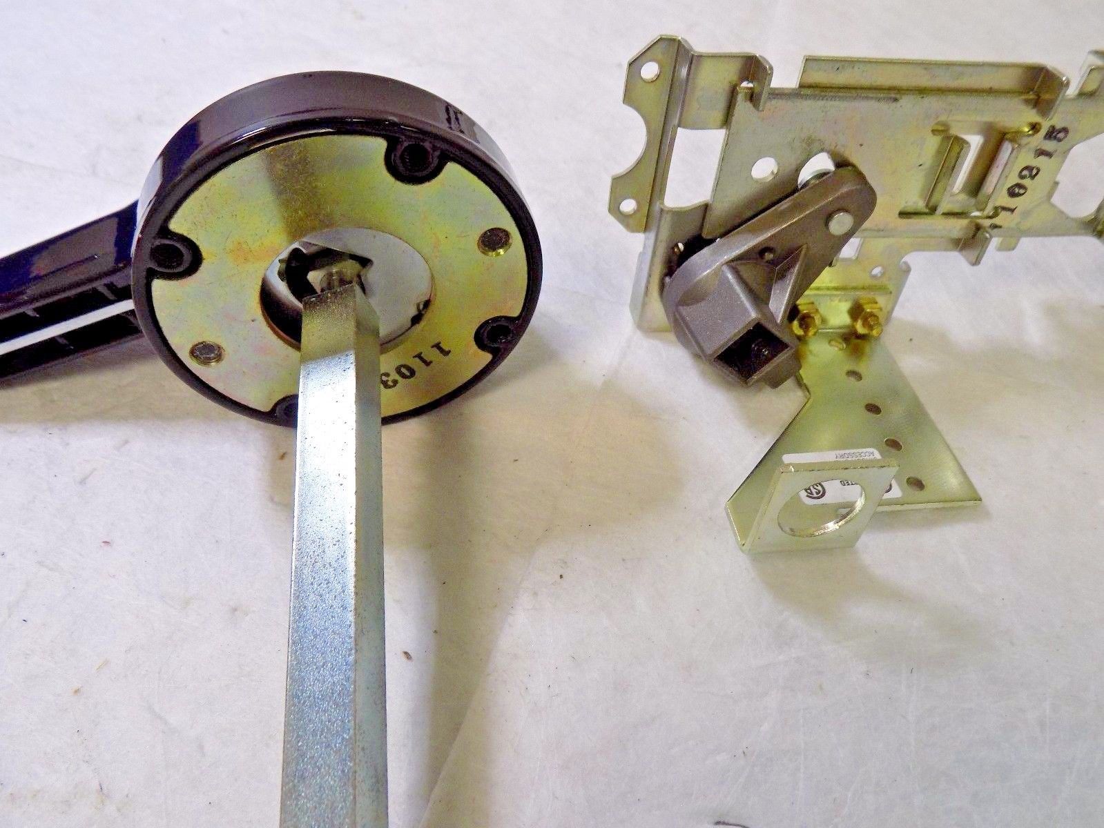 Eaton CutlerHammer Circuit Breaker Rotary Handle Mechanism HM1R12