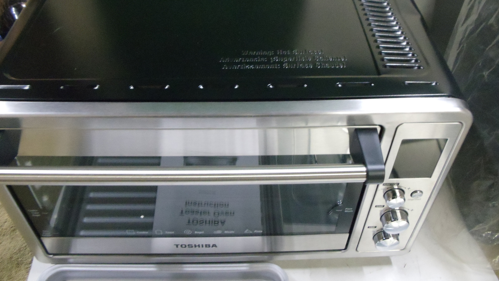 Toshiba AC25CEWBS Digital Toaster Oven with Convection Cooking