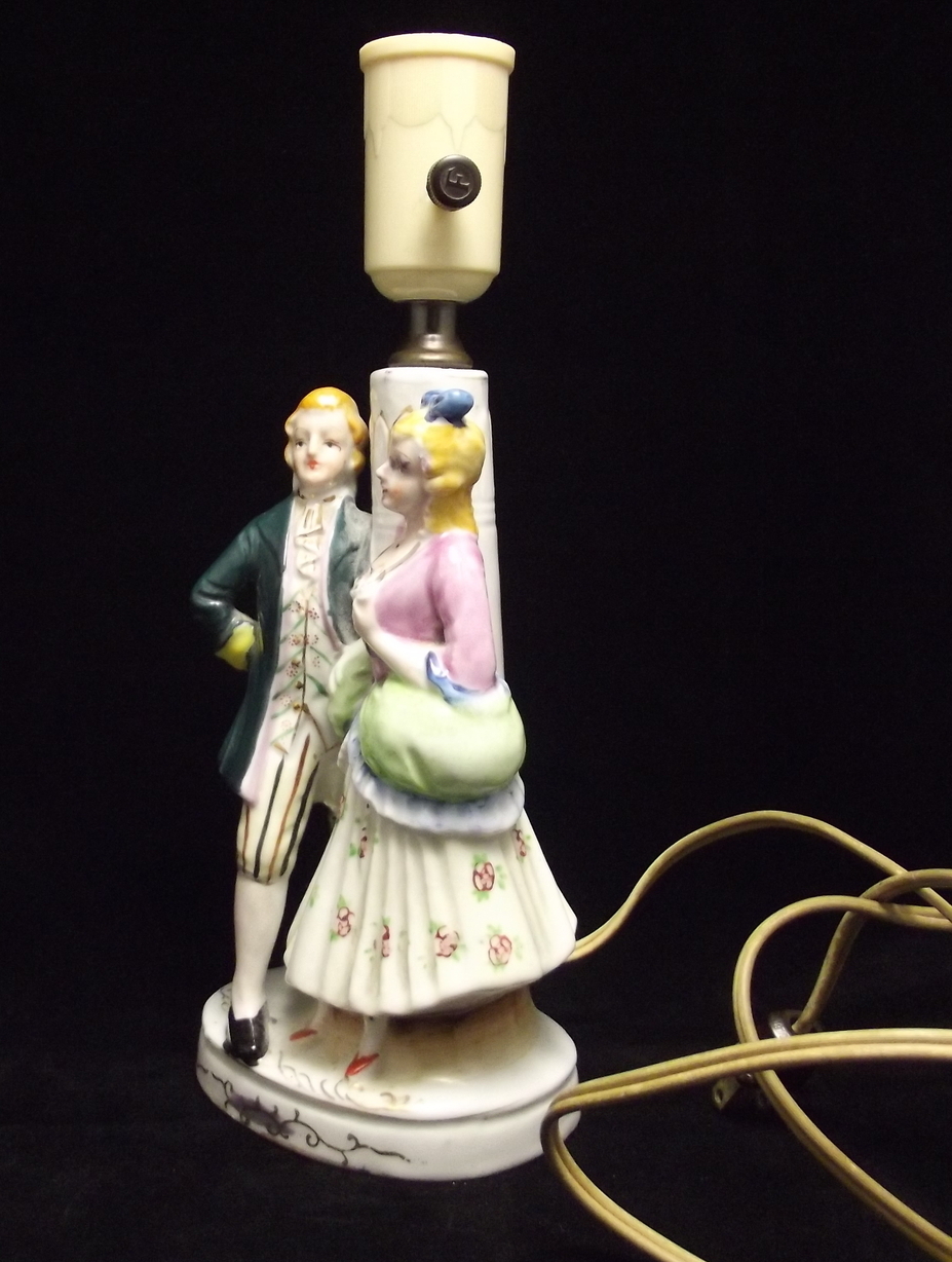 Chikusa occupied Japan ceramic Colonial Couple figural boudoir lamp