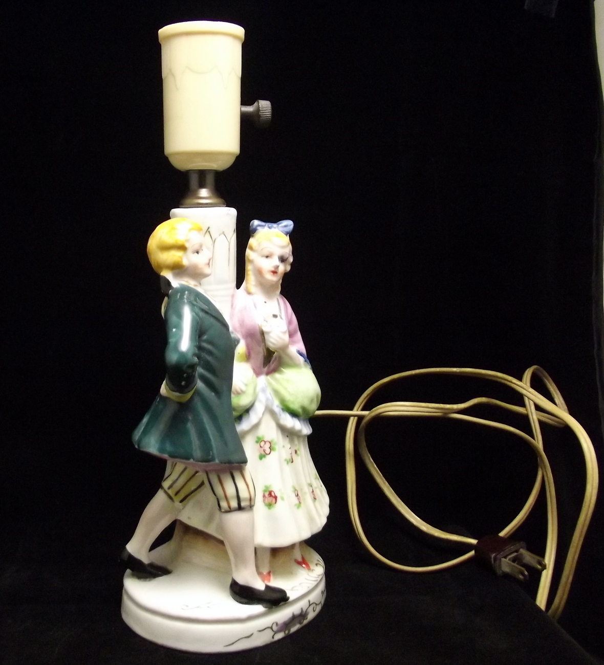 Chikusa occupied Japan ceramic Colonial Couple figural boudoir lamp