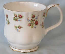 Royal Albert Montros Style Mug Windsome - $15.73