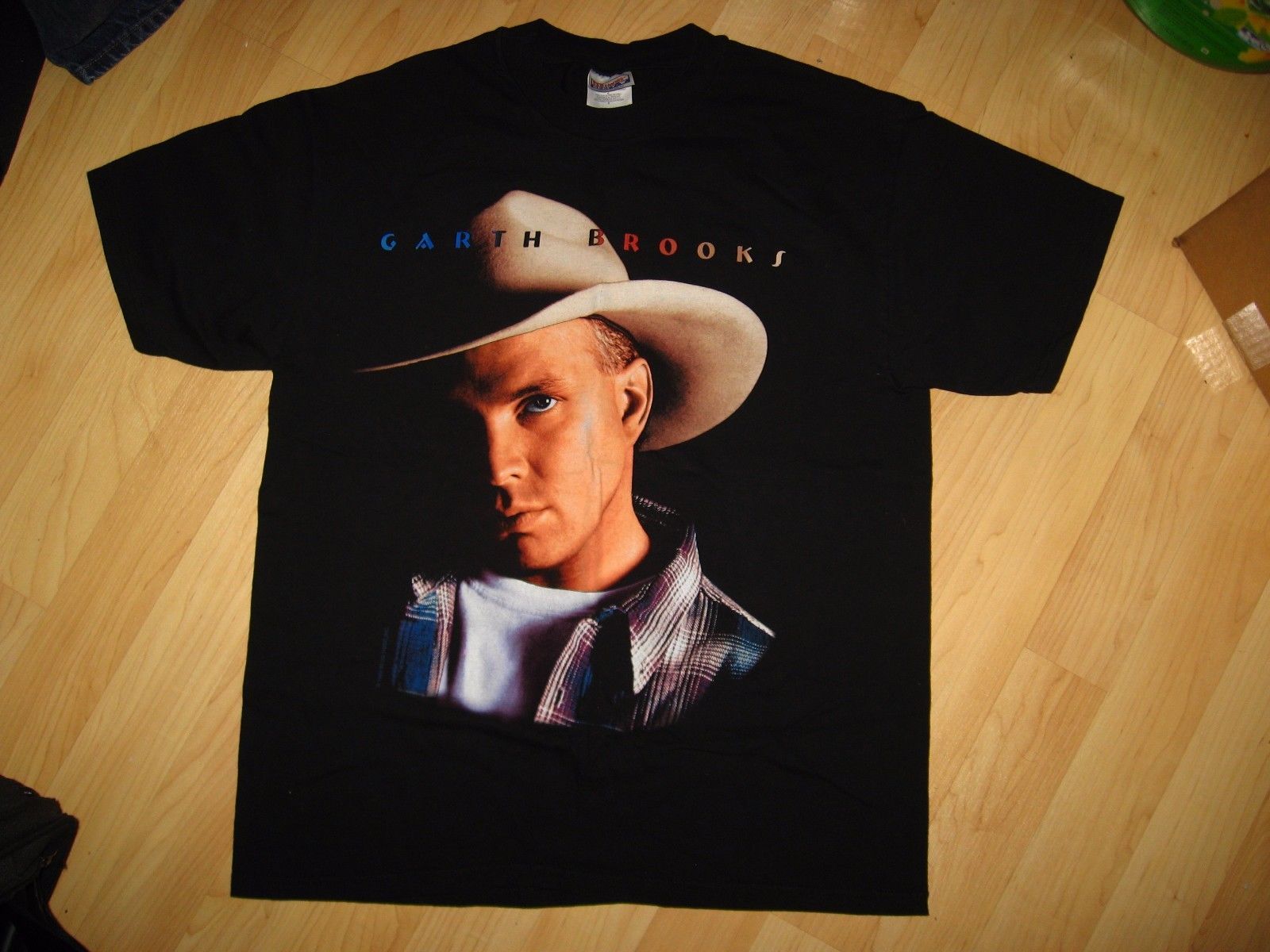 garth brooks tee