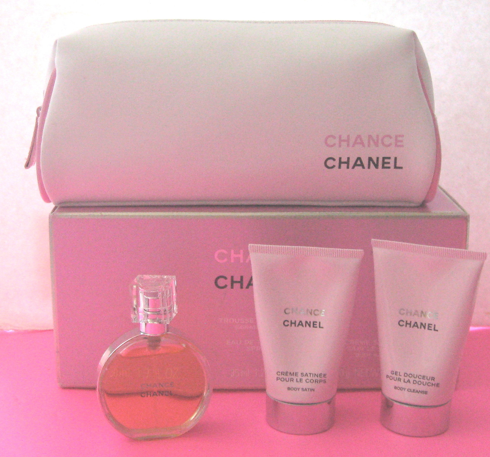 Chanel Chance Women's Gift Set with Trousse Signature Bag - Fragrances