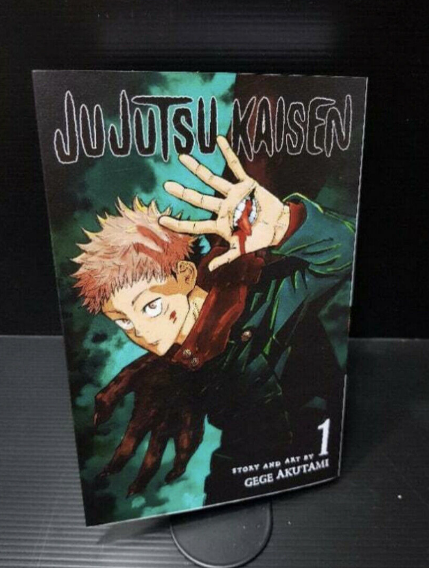 Jujutsu Kaisen Manga Volume 4