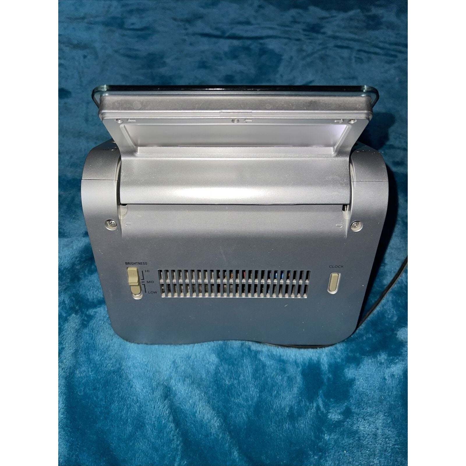 Sony Dream Machine CD Clock Radio Model ICFCD855V Digital Cameras