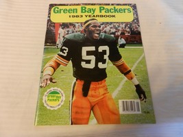 Green Bay Packers Official 1983 Yearbook Mike Douglass on Cover - $37.13