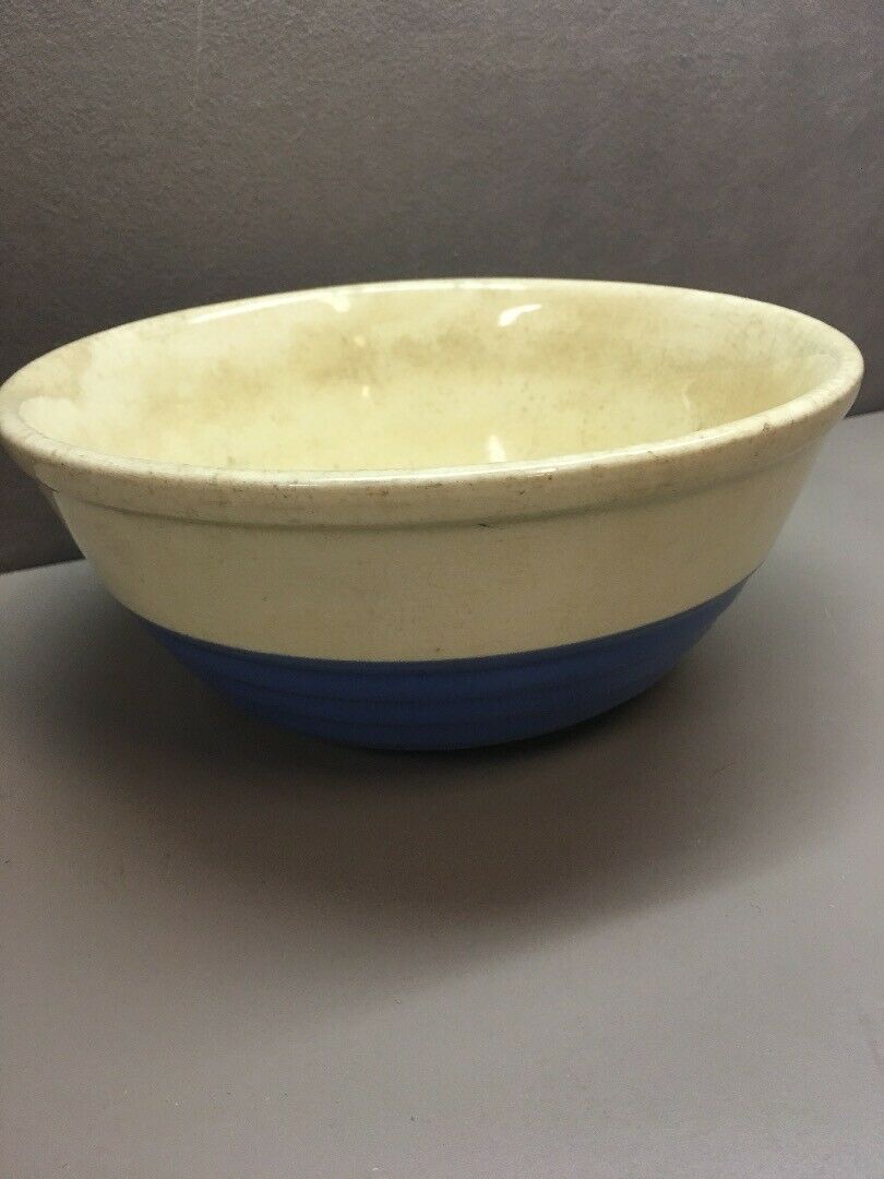 VINTAGE Universal Pottery Cambridge Serving Vegetable Bowl Blue White 9" Glass - $35.63