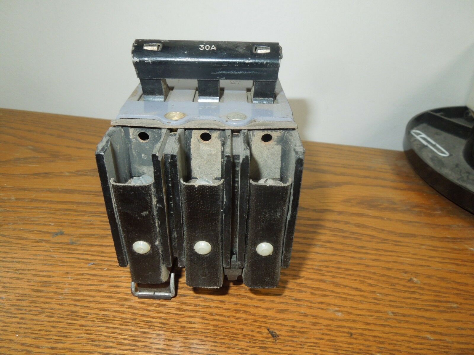 Square D Type M1 MH330 30A 3p 240V Plugon Circuit Breaker Used Circuit Breakers