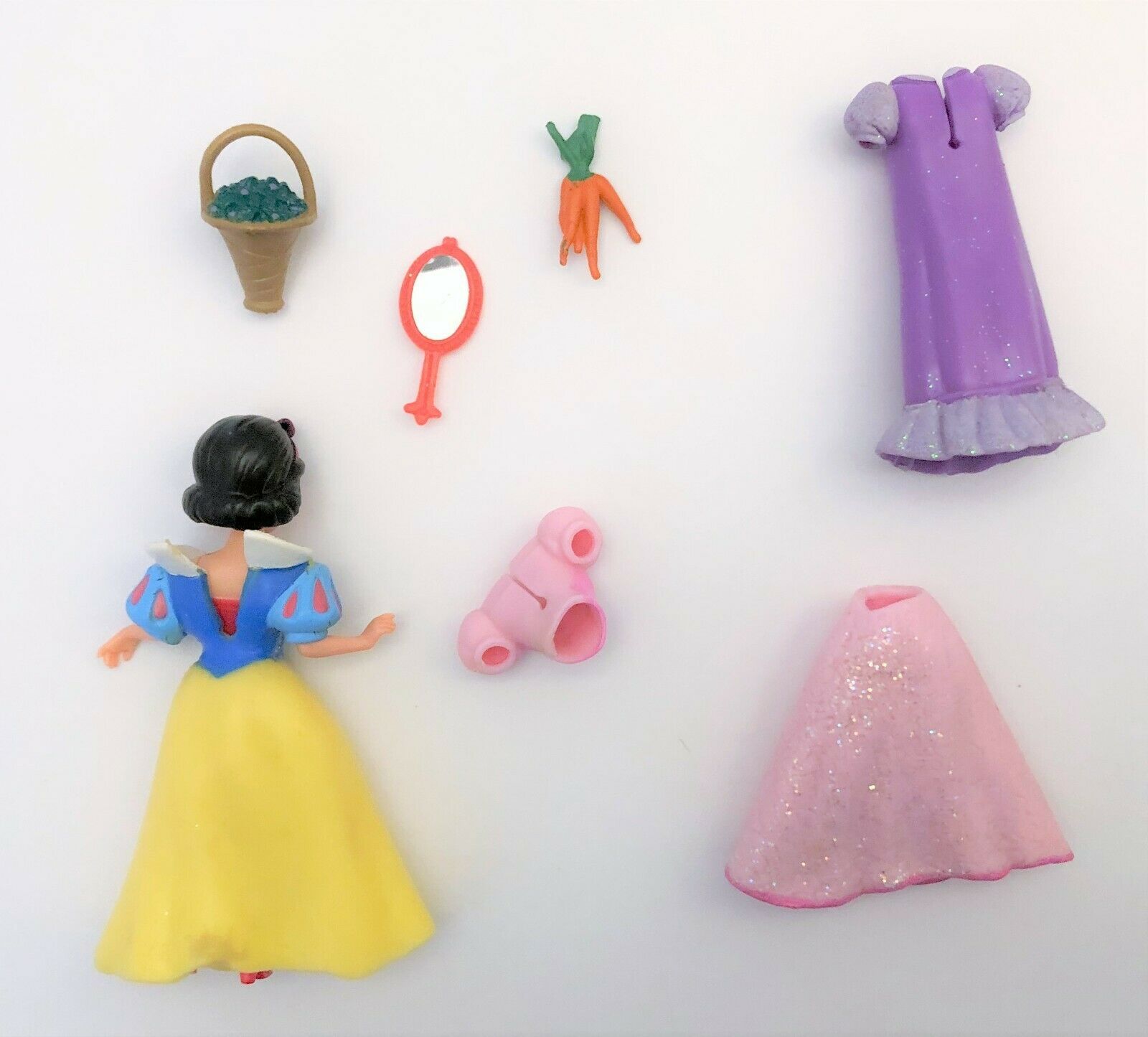 Disney Princess Polly Pocket With Snow White With 3 Dresses And Accessories Polly Pocket 
