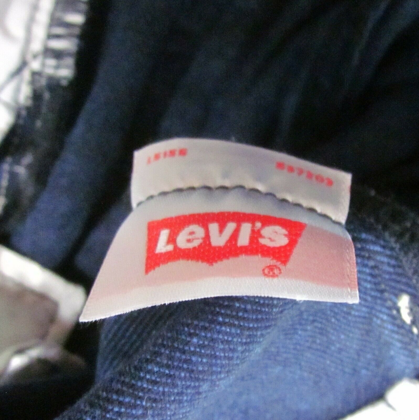 levi's classic fit