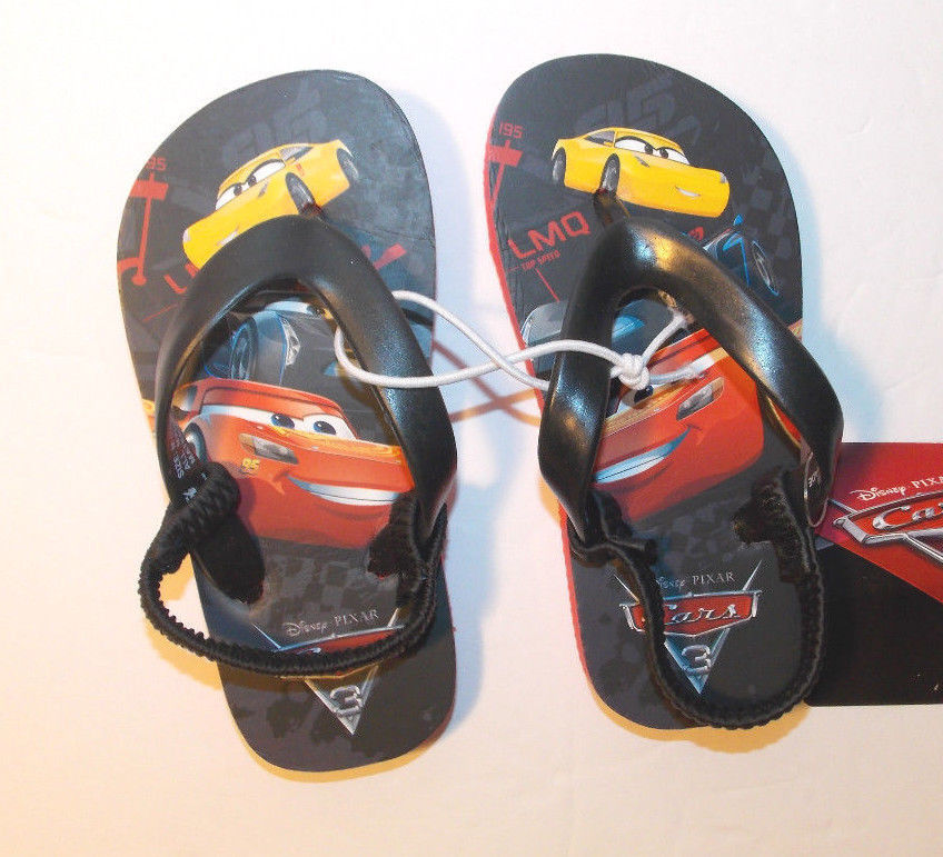 boys flip flops size 7