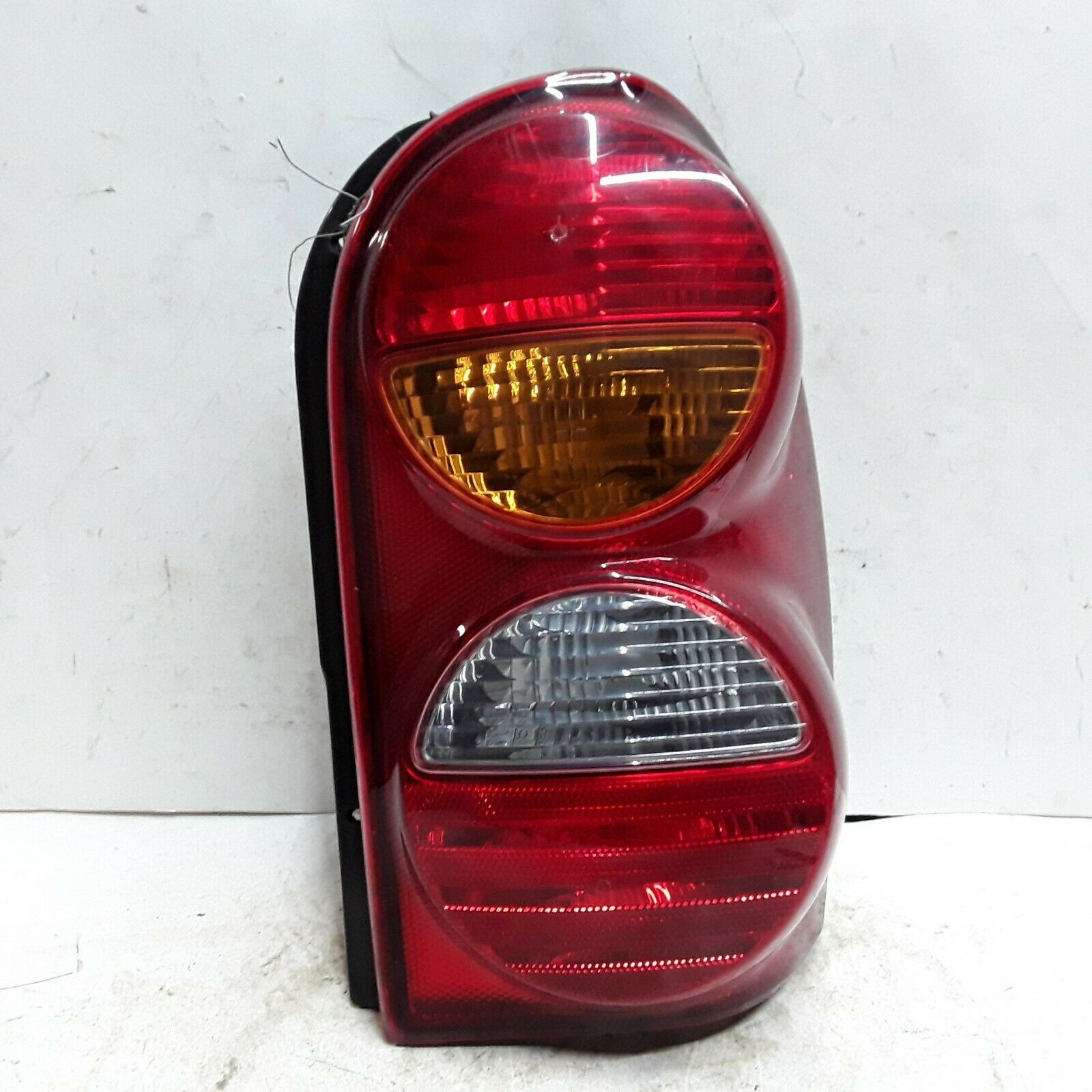 02 03 04 Jeep Liberty right rear passenger side tail light assembly OEM