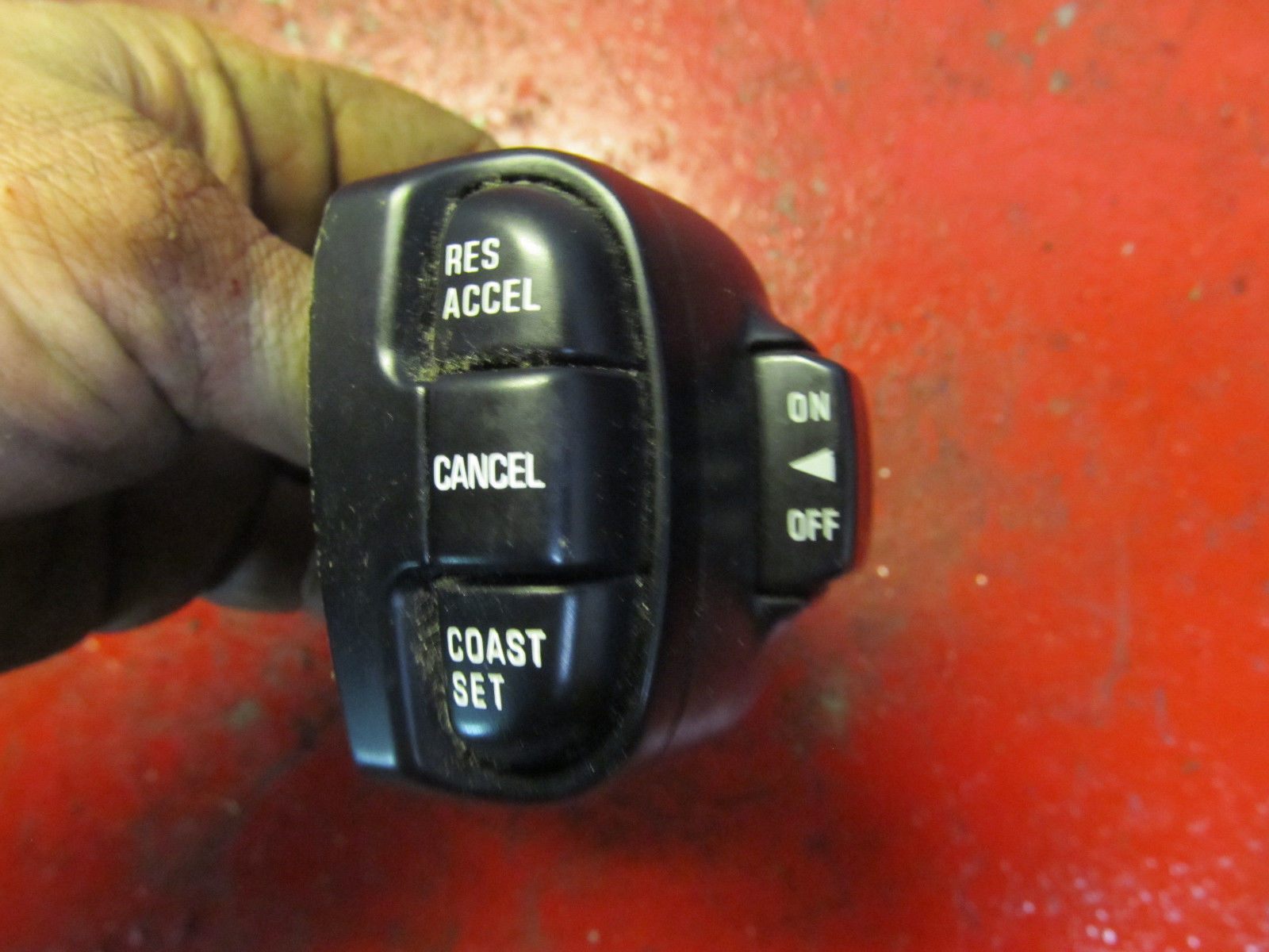 99 00 01 Nissan Pathfinder steering wheel mounted cruise control switch