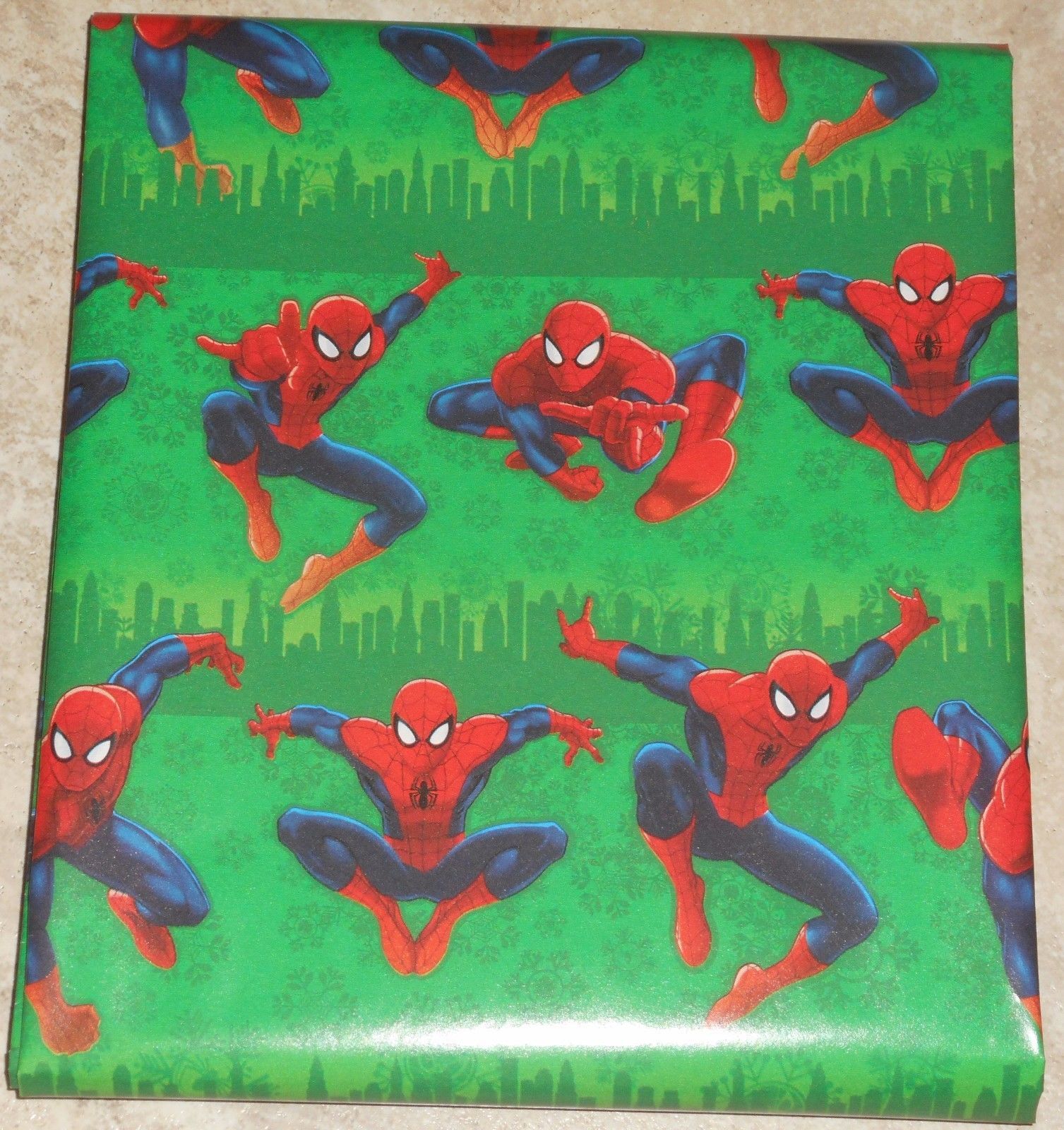 MARVEL SPIDERMAN CHRISTMAS WRAPPING PAPER 20 SQ FT AMERICAN GREETINGS