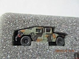 Micro-Trains # 49945954 Woodland Camo Humvee Vehicle 2-Pack. N-Scale image 2