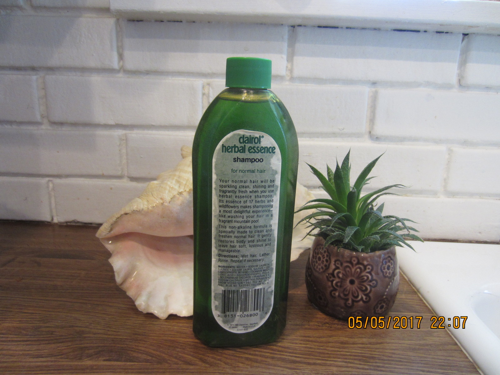Vintage 19711981 Original Clairol Herbal Essence Shampoo for Normal