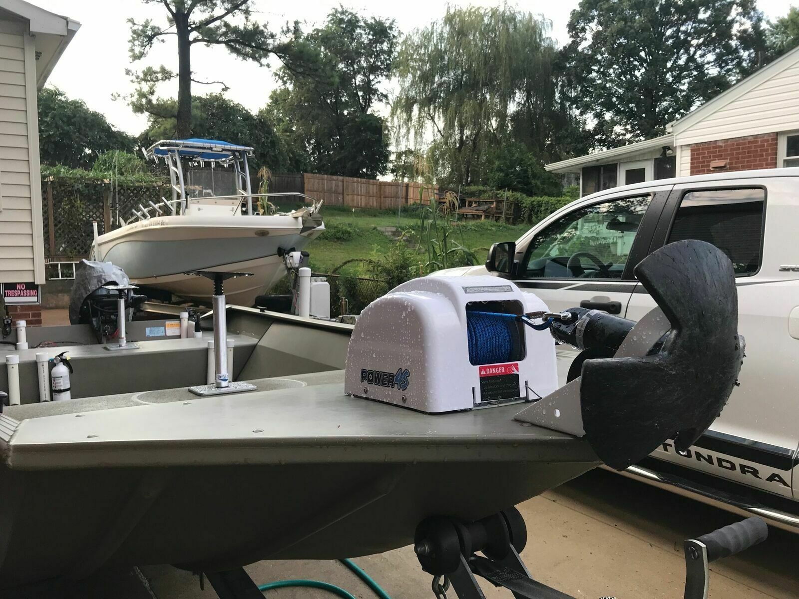 12V AutoDepoly Wireless Remote Control Anchor Winch 45 lb Saltwater