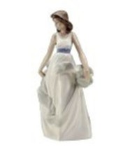 Nao by Lladro Collectible Porcelain Figurine - $104.88