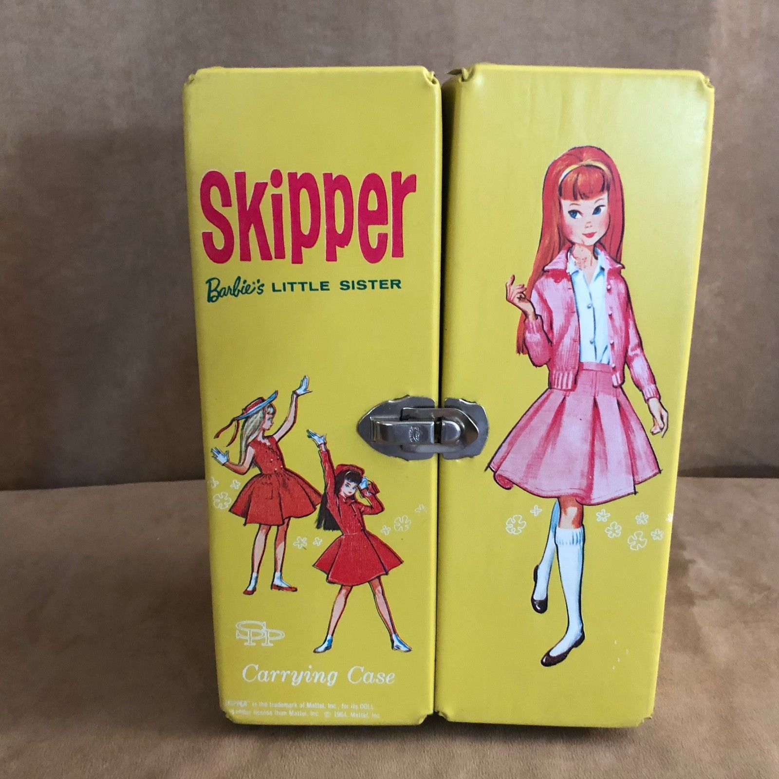 Vintage 1967 Skipper doll case yellow Barbie storage wardrobe vinyl 