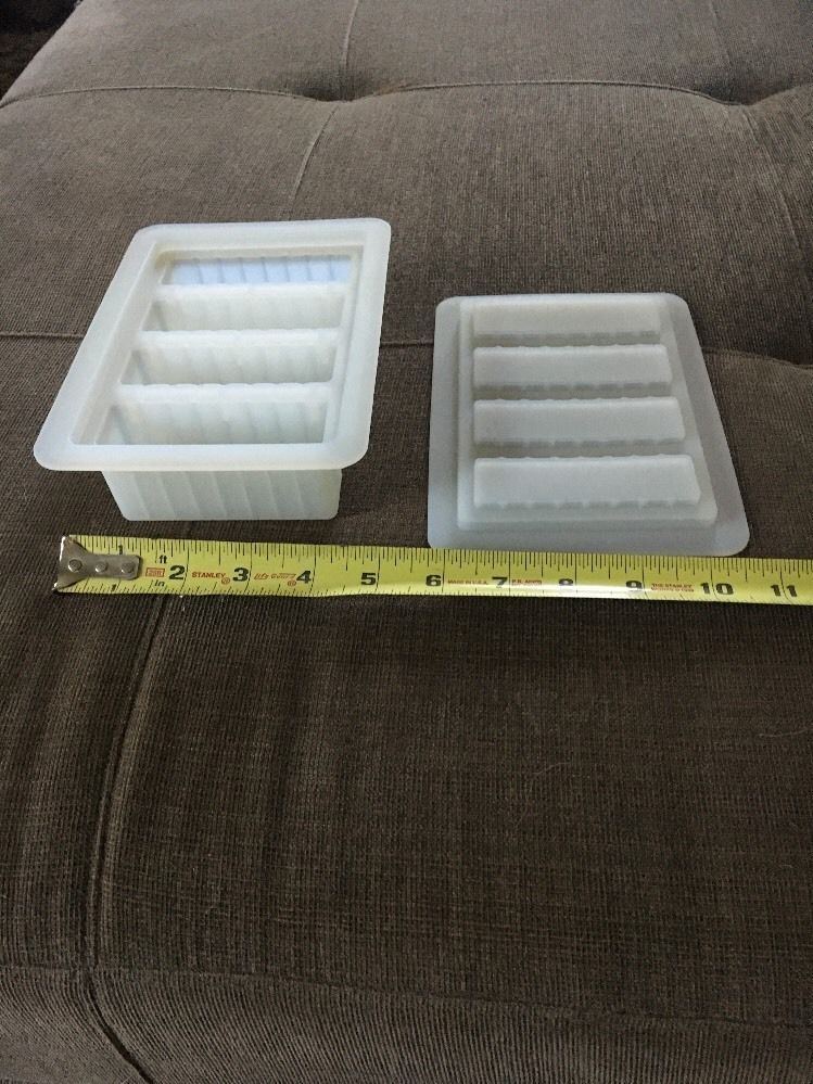 Butter Mold, Silicone 4 stick total with top Butter Dishes