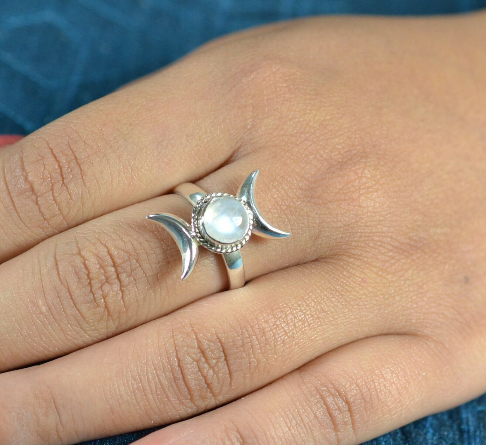Rainbow Moonstone 925 Solid Sterling Silver Handmade Ring (US-RBM-023)