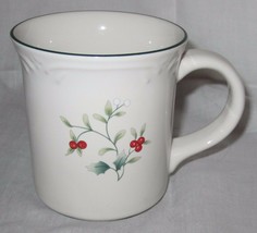 Pfaltzgraff Winterberry Dishware & Microwave Safe Winterberry Mug Cup 12 oz NEW - $14.92