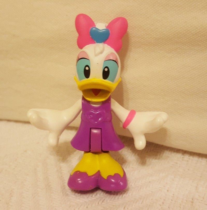 Mattel Disney Daisy Duck 3