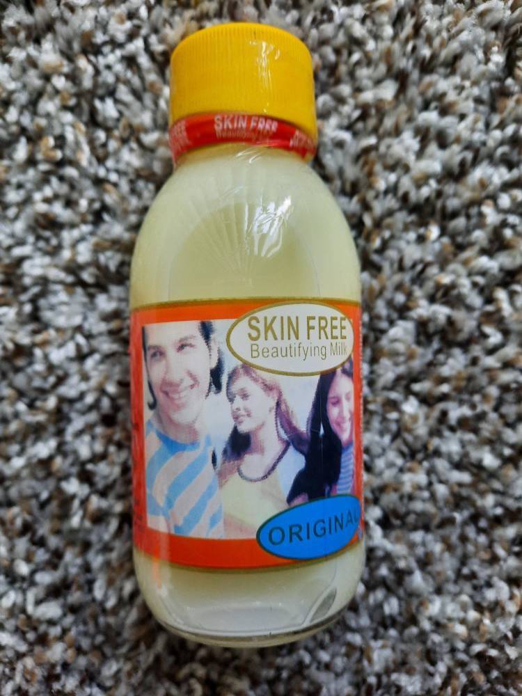 Skin free beautifying milk with extra strong oil